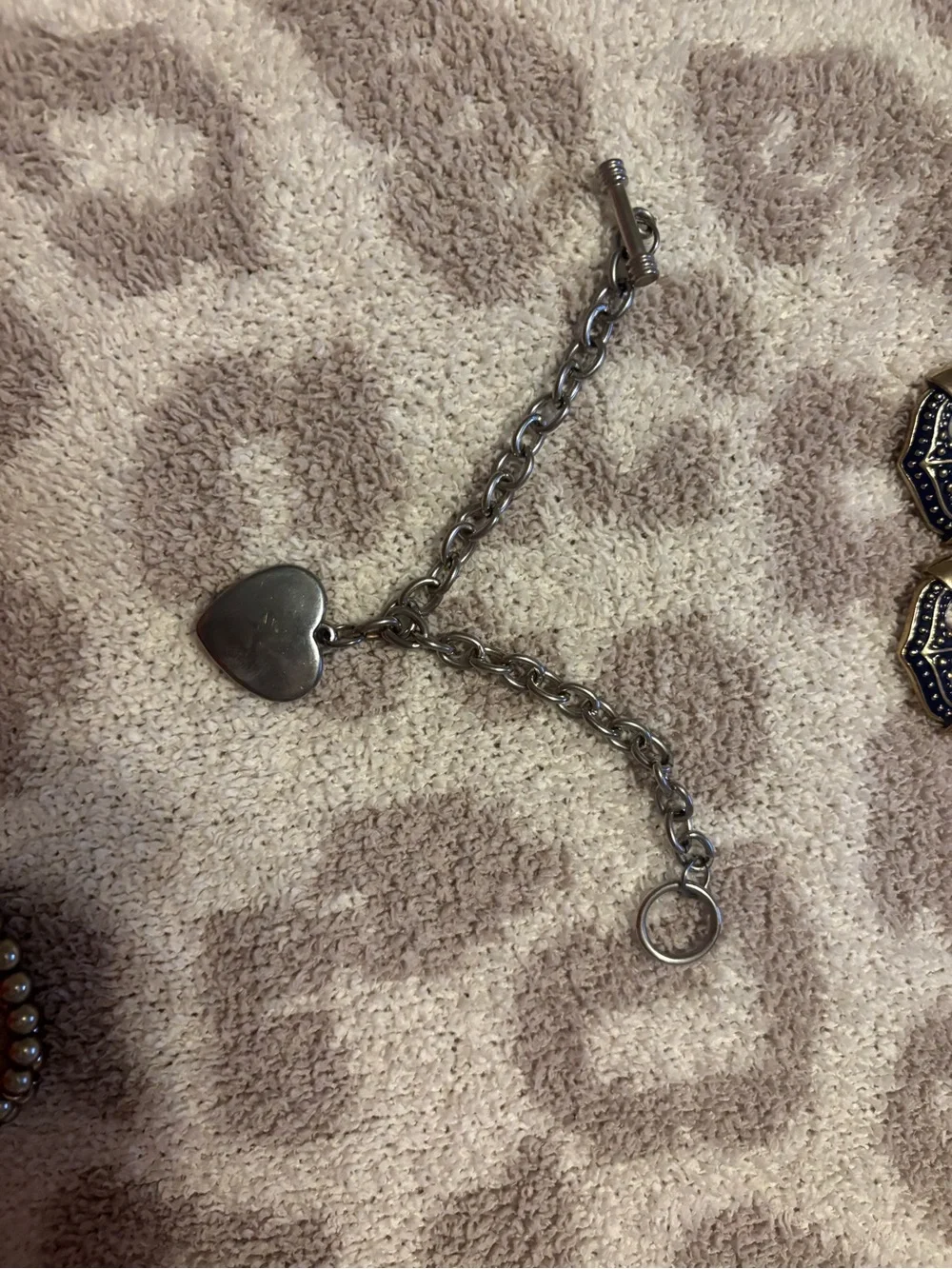N/A silver heart